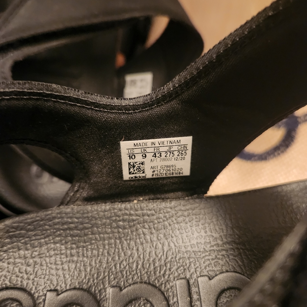 Adidas sandals - Picture 4 of 4